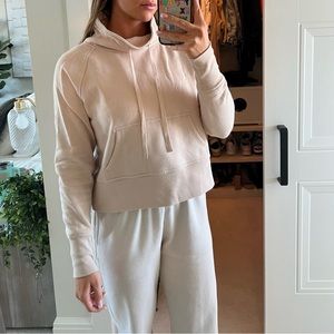 Women’s crew neck sweatshirt